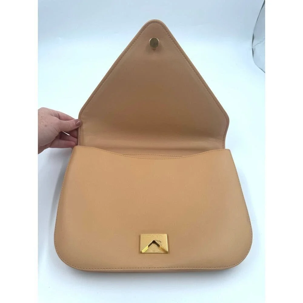 Bottega Veneta Mount Leather‎ Beige Tan Crossbody Shoulder Bag